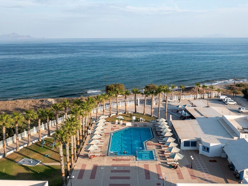 Mammis Beach Hotel 11