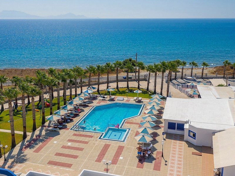 Mammis Beach Hotel 15