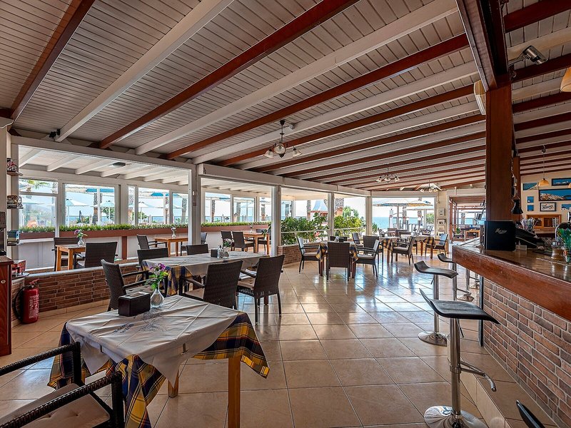 Mammis Beach Hotel 25