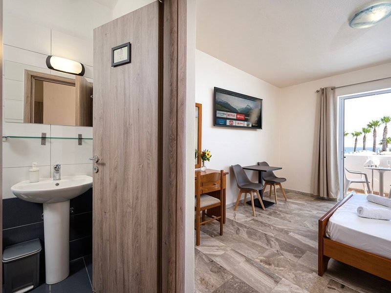 Mammis Beach Hotel 47