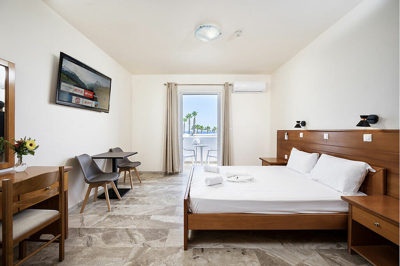 Mammis Beach Hotel 5