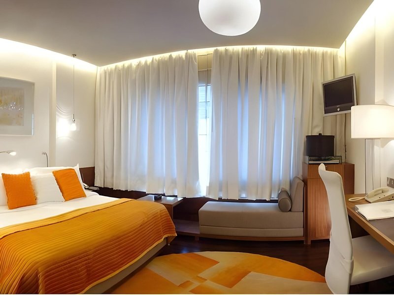 The Park Hotel New Delhi 35