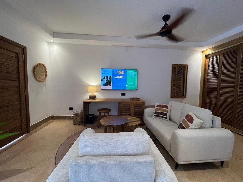 PalumboReef Beach Resort  7