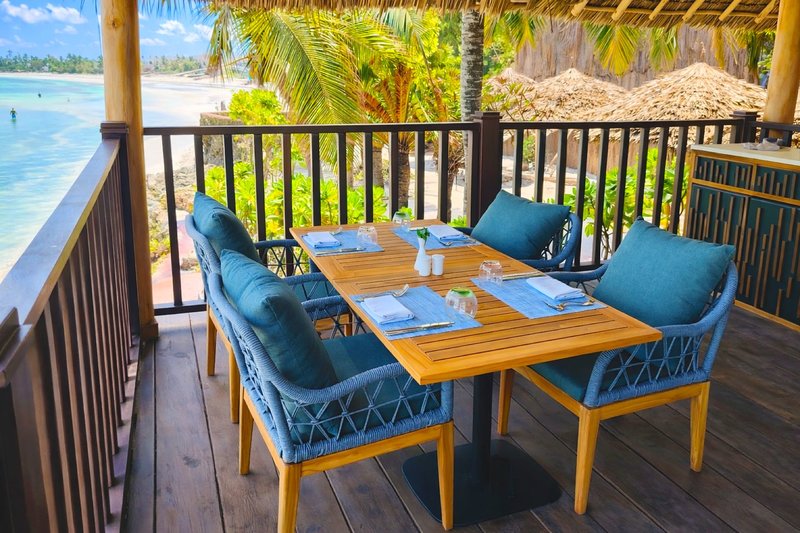 PalumboReef Beach Resort  10