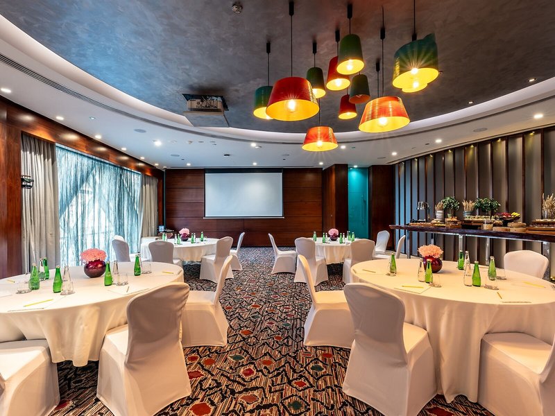 Andaz Capital Gate  28