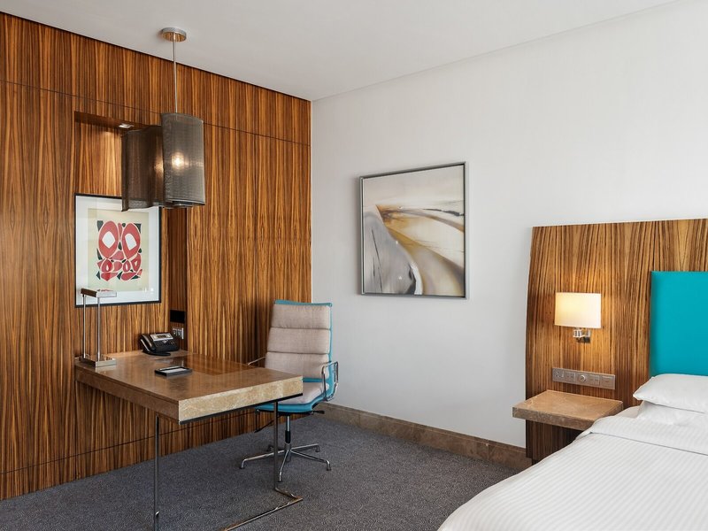Andaz Capital Gate  38