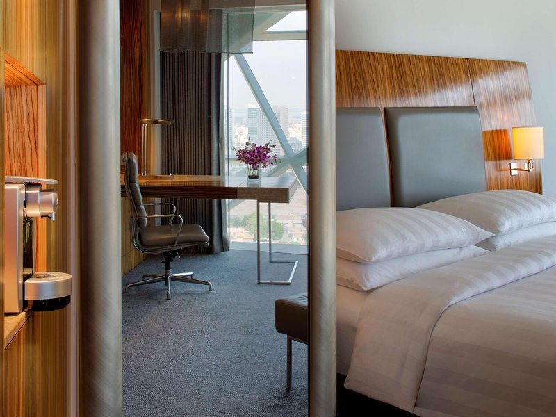 Andaz Capital Gate  42