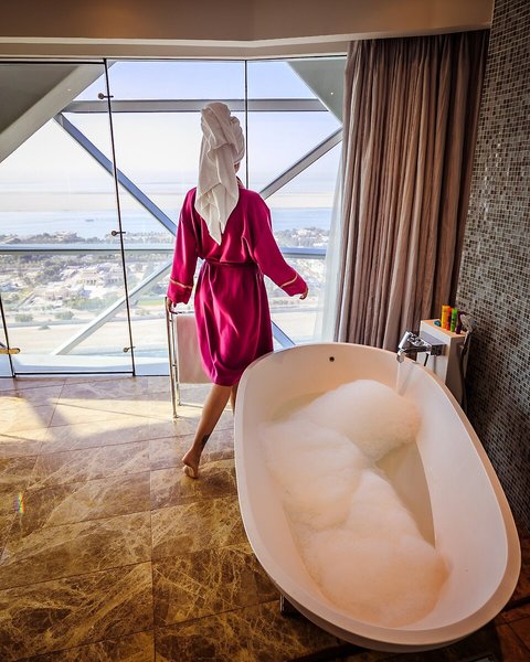Andaz Capital Gate Abu Dhabi 46