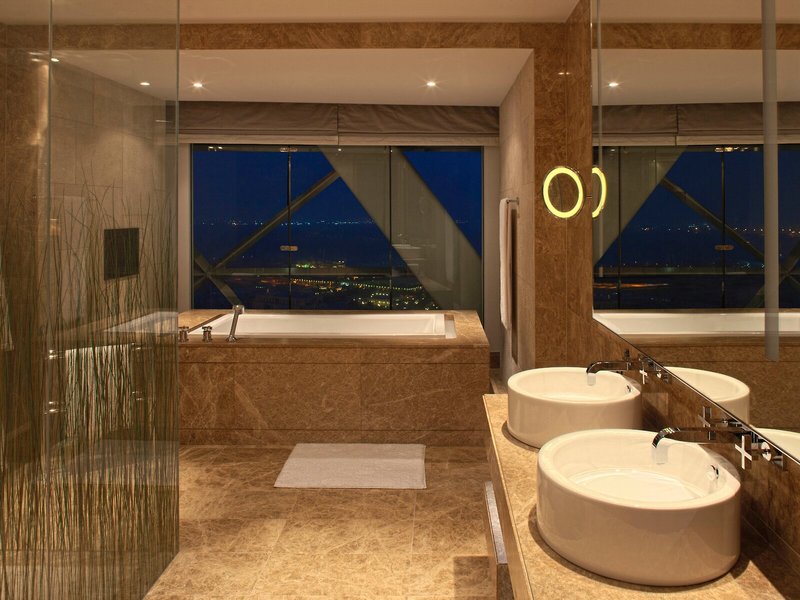 Andaz Capital Gate Abu Dhabi 50