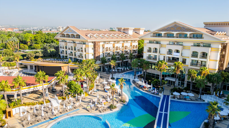 Crystal Palace Luxury Resort & Spa 3