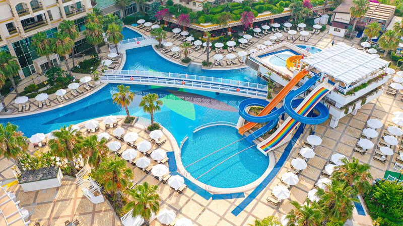 Crystal Palace Luxury Resort & Spa 4