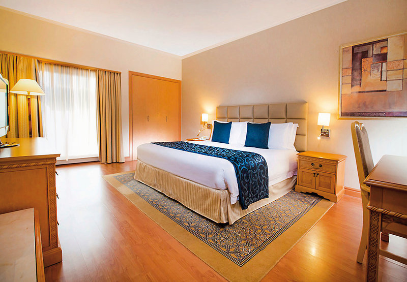 Crowne Plaza Dubai 2