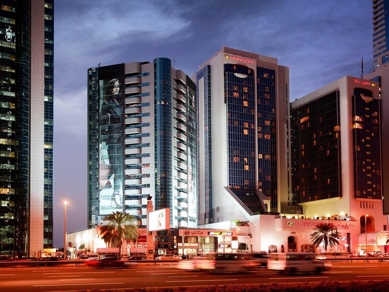 Crowne Plaza Dubai 4
