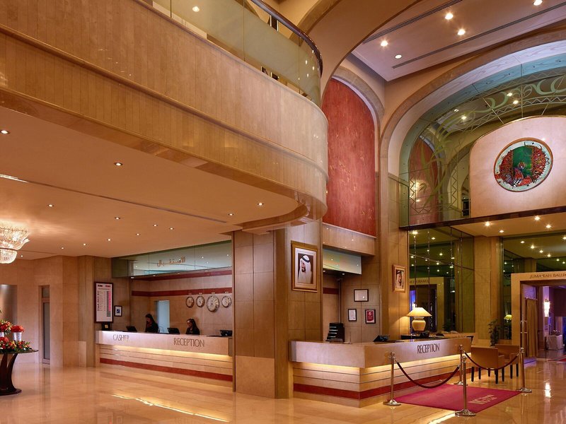 Crowne Plaza Dubai 12