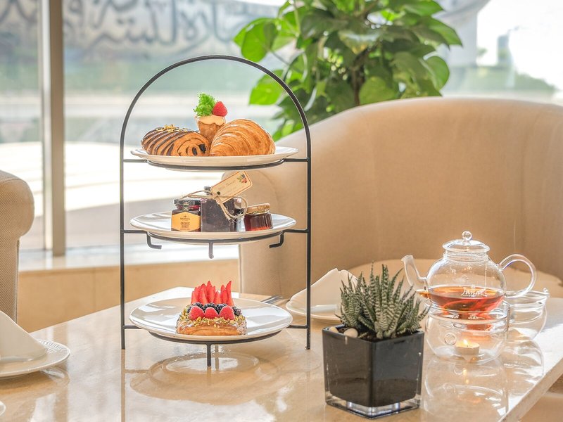 Crowne Plaza Dubai 14