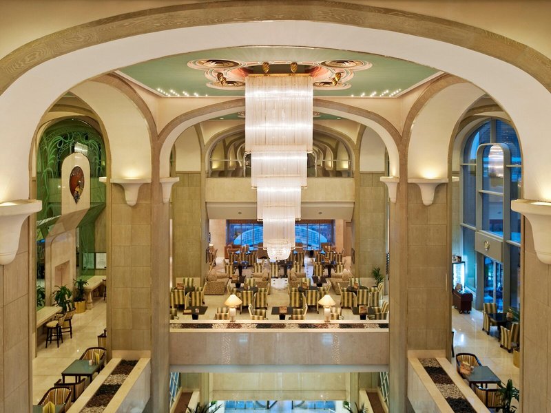 Crowne Plaza Dubai 20