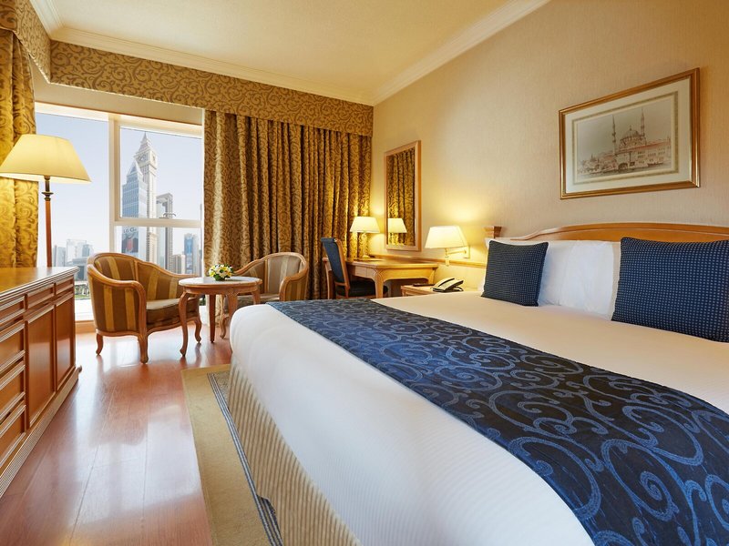 Crowne Plaza Dubai 27