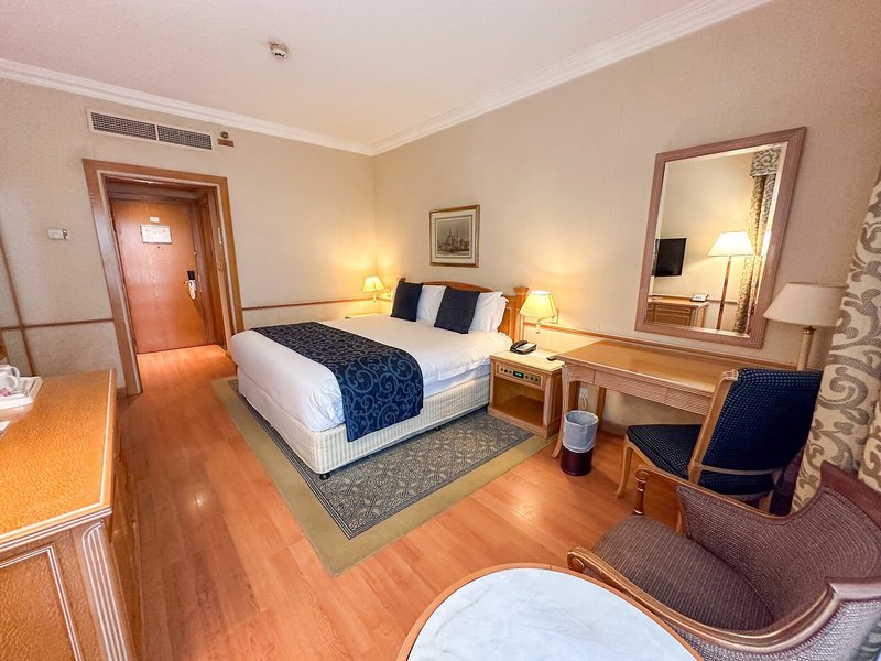 Crowne Plaza Dubai 29