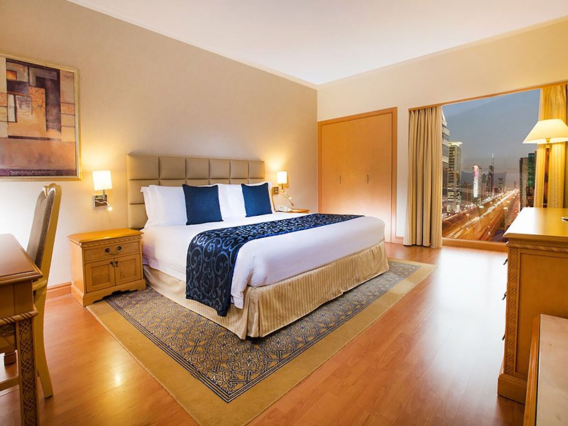 Crowne Plaza Dubai 38