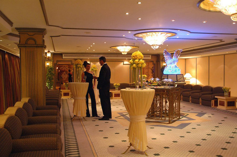 Millennium Plaza Downtown Hotel 10