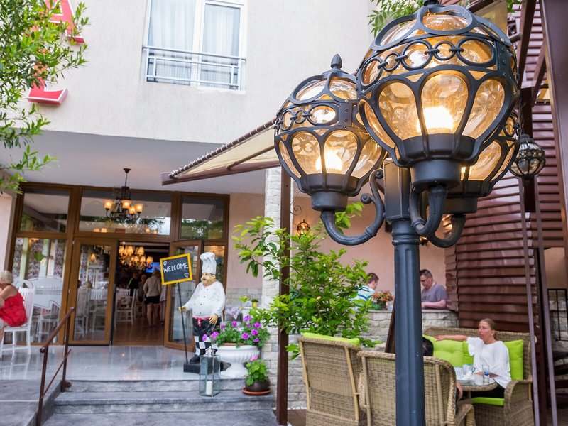 Central Hotel 24