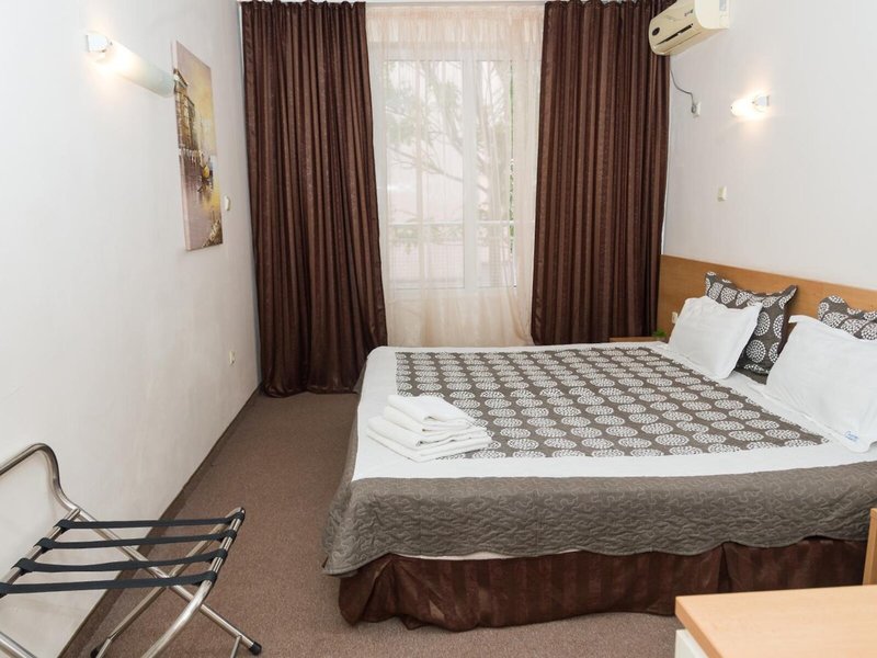 Central Hotel 41