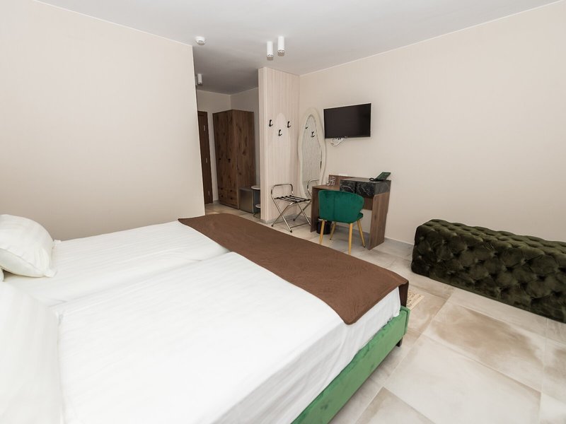 Central Hotel 44
