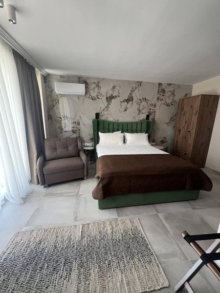 Central Hotel 50