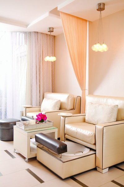 Beverly Wilshire, a Four Seasons Hotel 26