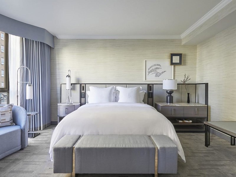 Beverly Wilshire, a Four Seasons Hotel 32