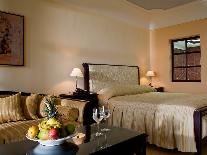 Maison Des Lys Luxury Suites 13