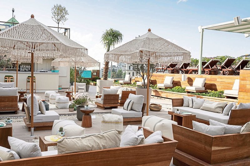 The Ritz-Carlton Istanbul 9