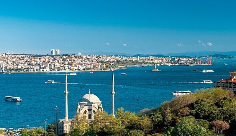 The Ritz-Carlton Istanbul 10