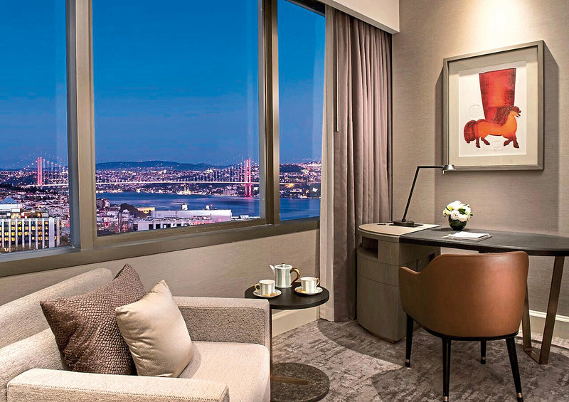 The Ritz-Carlton Istanbul 12