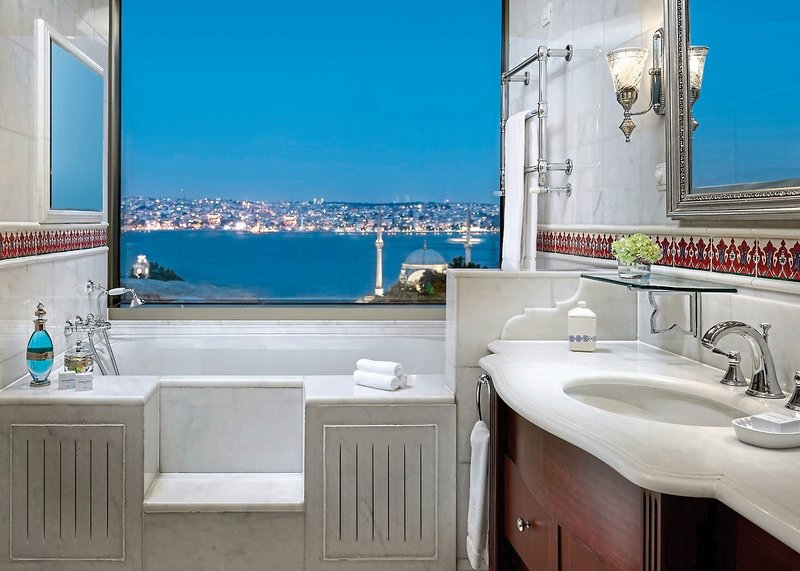 The Ritz-Carlton Istanbul 14