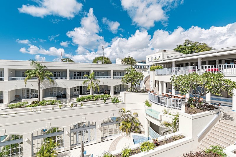 Savannah Beach Club Hotel & Spa 8