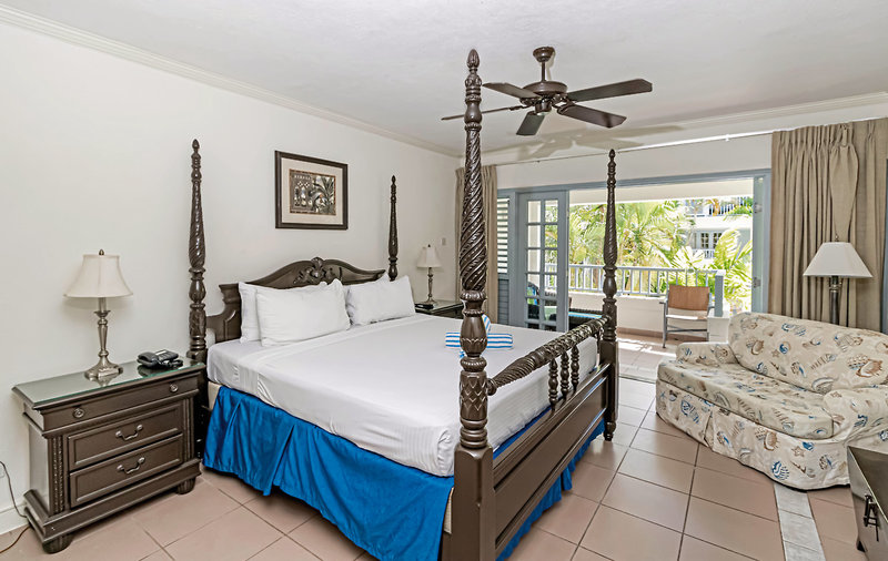 Savannah Beach Club Hotel & Spa 13