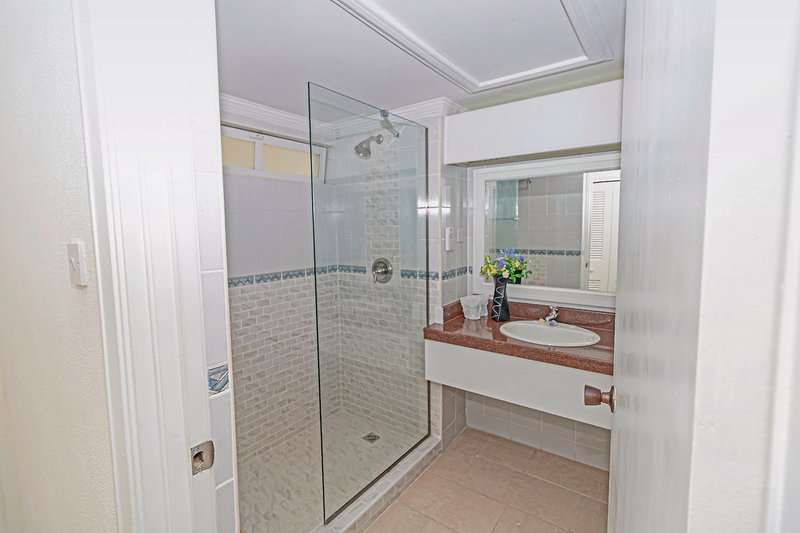 Savannah Beach Club Hotel & Spa 14