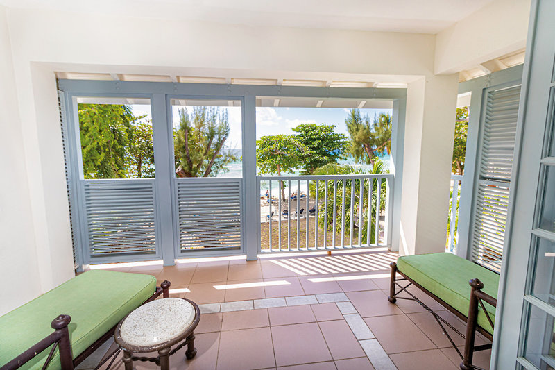 Savannah Beach Club Hotel & Spa 15