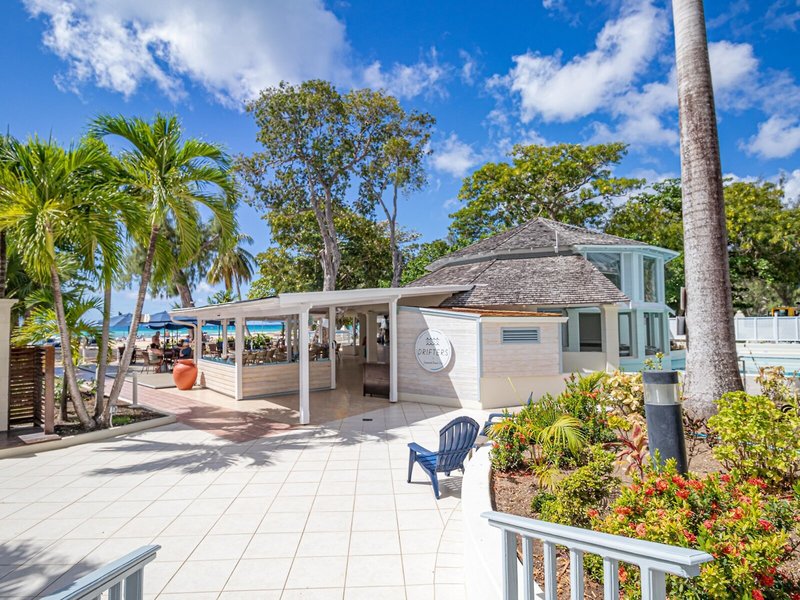 Savannah Beach Club Hotel & Spa 10