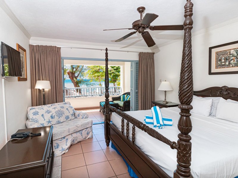 Savannah Beach Club Hotel & Spa 15