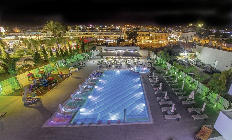 Nicholas Color Hotel 4