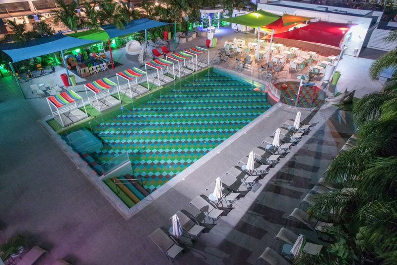 Nicholas Color Hotel 6