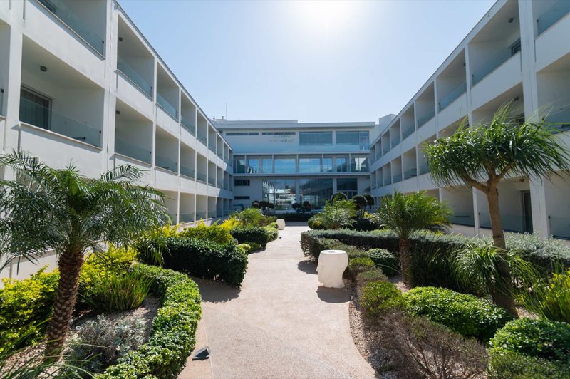 Nicholas Color Hotel 8