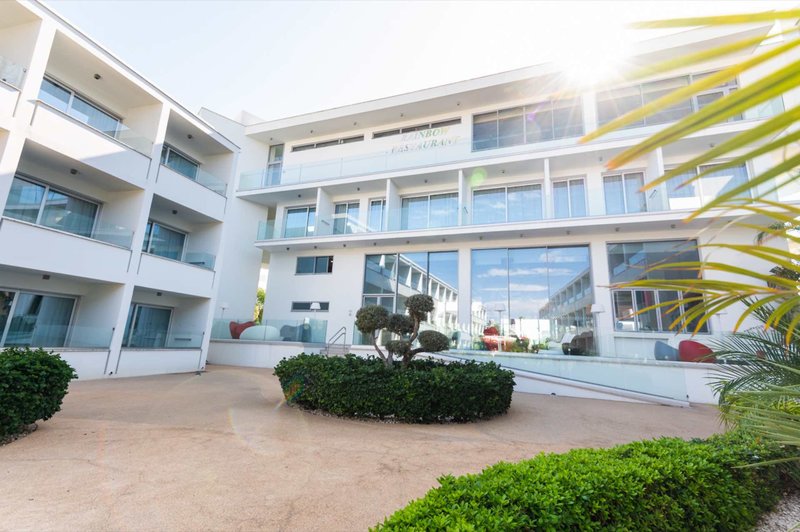 Nicholas Color Hotel 12