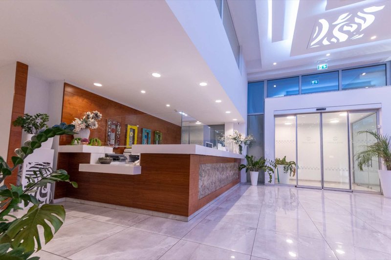 Nicholas Color Hotel 13