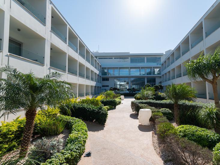 Nicholas Color Hotel 2