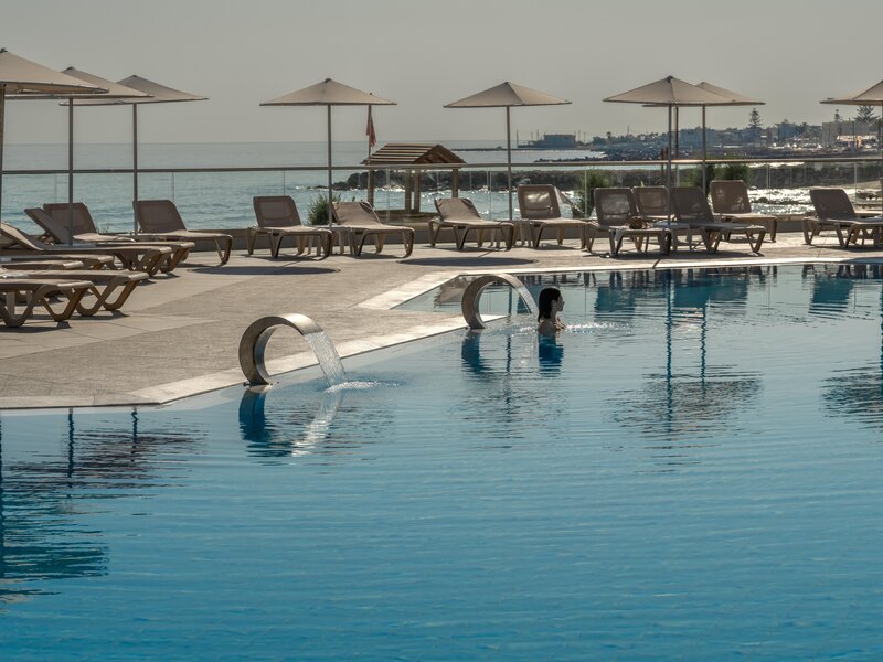 Themis Beach 30