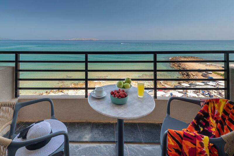 Themis Beach 70