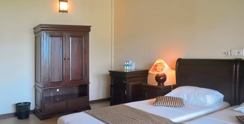 Paradise Beach Club Mirissa 18